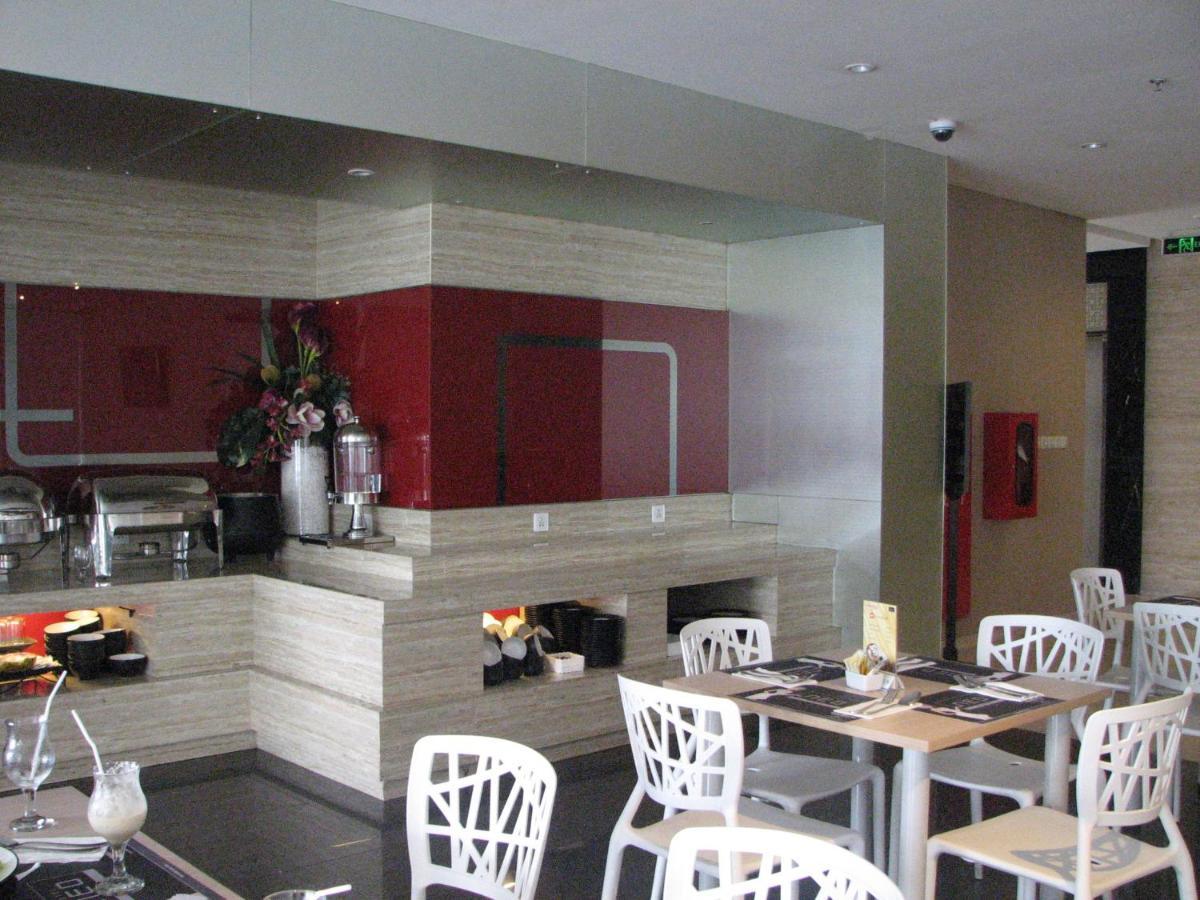Favehotel Tanah Abang - Cideng Джакарта Экстерьер фото